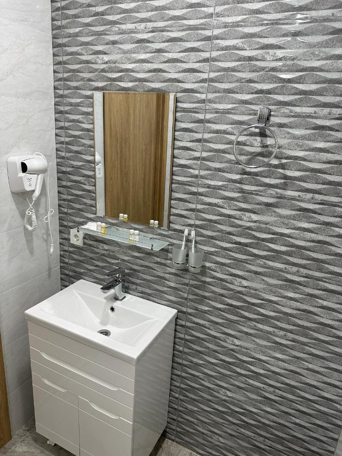 5 Wood Hotel & Spa Tasjkent Eksteriør billede
